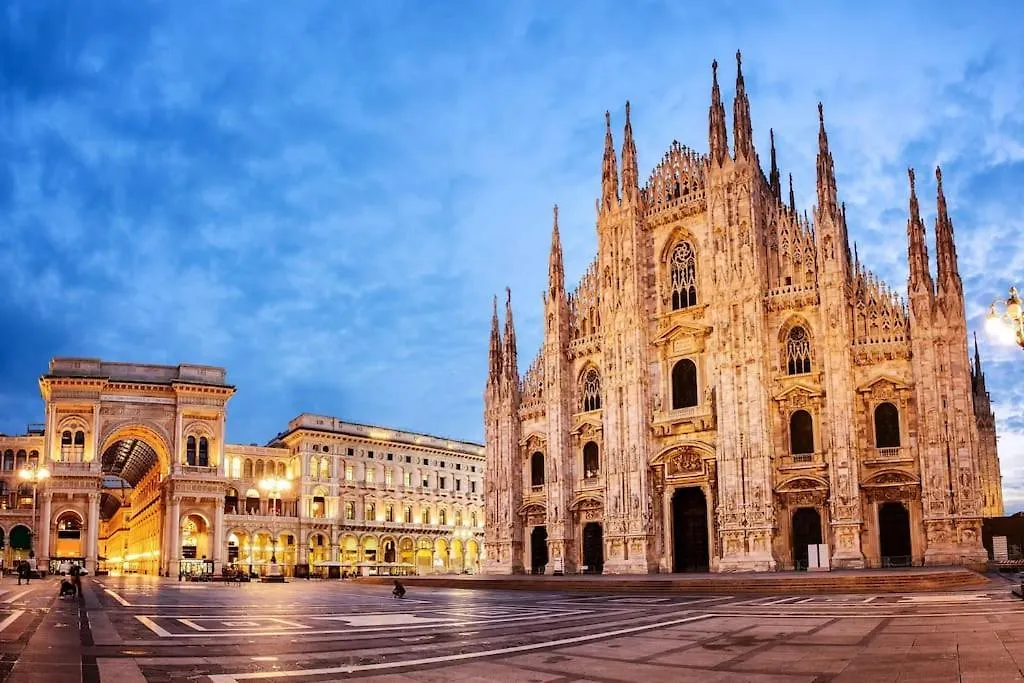 Duomo-San Babila-Tribunale Wifi-Netflix Milaan Appartement
